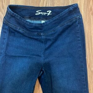 Seven jeans dark wash, revenge flare, size 2. 32 inch inseam